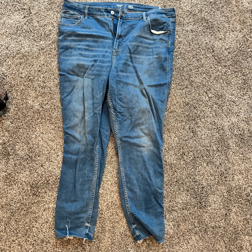 Old Navy Women's Skinny Jeans in Blue